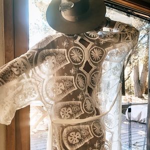 Jen's Pirate Booty Mercury Kimono :: White